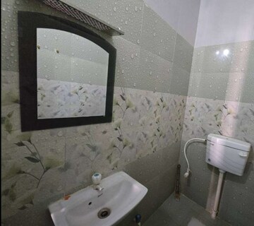 Bathroom in 1 BHK Builder Floor at Aliganj – for Rent