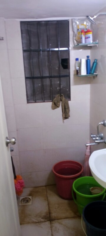 Bathroom in 1 BHK Apartment at Sher E Punjab, Andheri East – for Rent