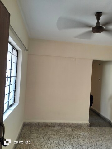 Room in 2 BHK Apartment at Ravi Park, Wanwadi – for Rent
