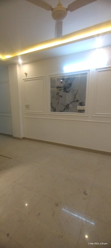 2 BHK Builder Floor For Sale in Uttam Nagar