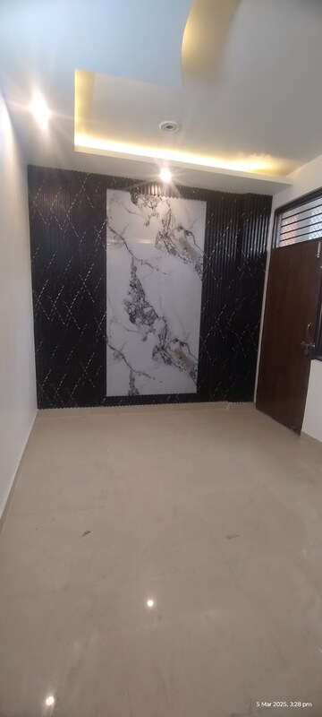 Furnished Amenities in 2 BHK Builder Floor at Uttam Nagar – for Sale