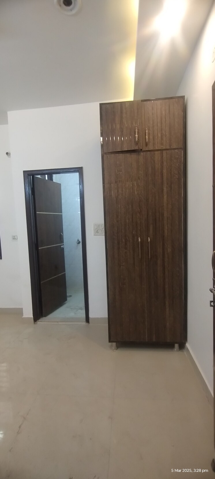 undefined, uttam nagar 2 Bedroom 60 Sq.Yd. Builder Floor In Uttam Nagar Delhi 8300977