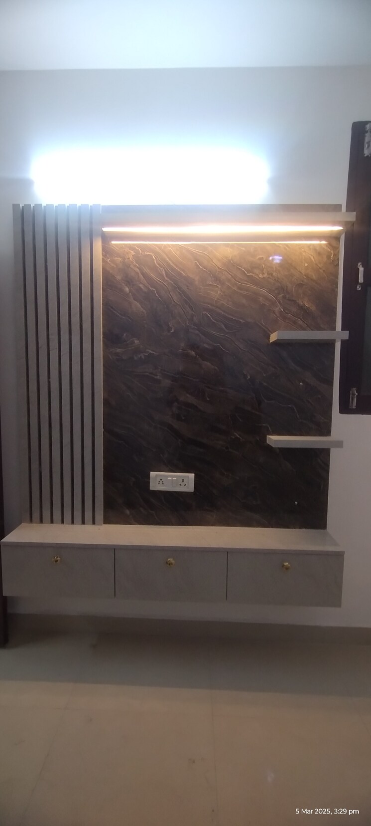 Balcony, uttam nagar 2 Bedroom 60 Sq.Yd. Builder Floor In Uttam Nagar Delhi 8300977