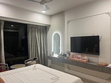 Bedroom in 4 BHK Apartment at Lodha Marquise, Worli – for Rent