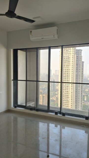 Room in 2 BHK Apartment at Dosti Eastern Bay, Wadala – for Rent