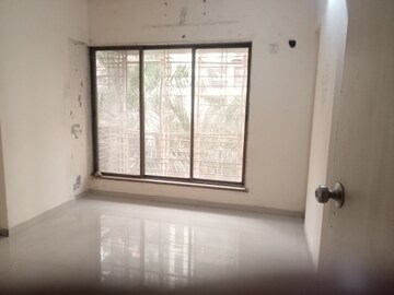 Room in 2 BHK Apartment at Swarna Apartments, Mira Road – for Sale