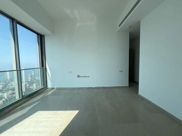 Room in 4 BHK Apartment at Rustomjee Crown, Prabhadevi – for Rent