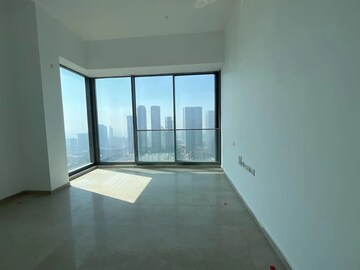 Room in 4 BHK Apartment at Rustomjee Crown, Prabhadevi – for Rent