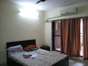 Bedroom in 3 BHK Apartment at Hetali Het Kunj, Andheri West – for Rent