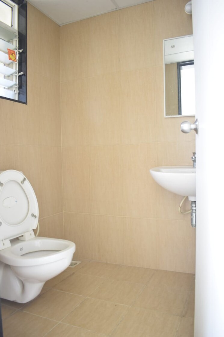 Bathroom, paranjape-athashri 3 Bedroom 1400 Sq.Ft. Apartment In Baner Pune 8301077