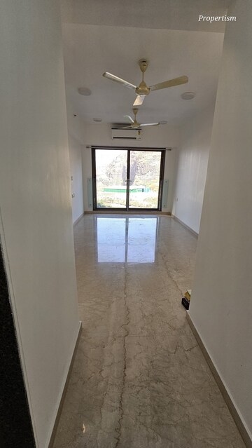 Room in 2 BHK Apartment at Kanakia Silicon Valley, Powai – for Rent