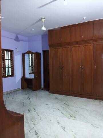 Room in 5 BHK Independent House at Jalahalli – for Rent