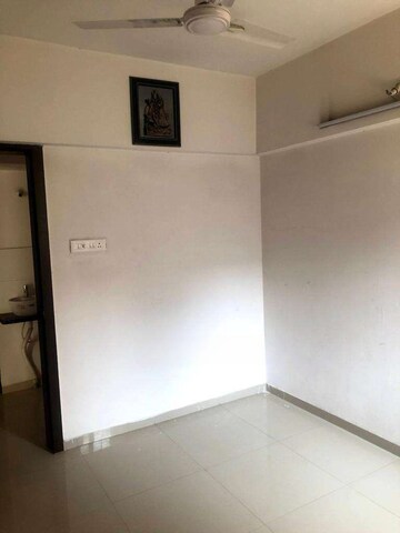 Room in 2 BHK Apartment at Mantra Insignia, Mundhwa – for Rent