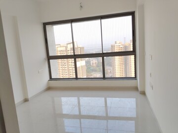 Room in 2 BHK Apartment at Rustomjee Bella Phase 1, Bhandup West – for Rent