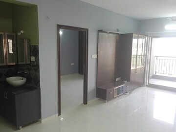 Room in 3 BHK Apartment at Frontline Seven, Kokapet – for Rent