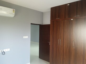 Room in 3 BHK Apartment at Frontline Seven, Kokapet – for Rent