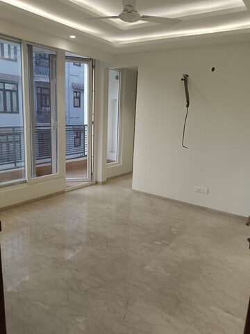 Room in 4 BHK Builder Floor at Sonia Vihar – for Sale