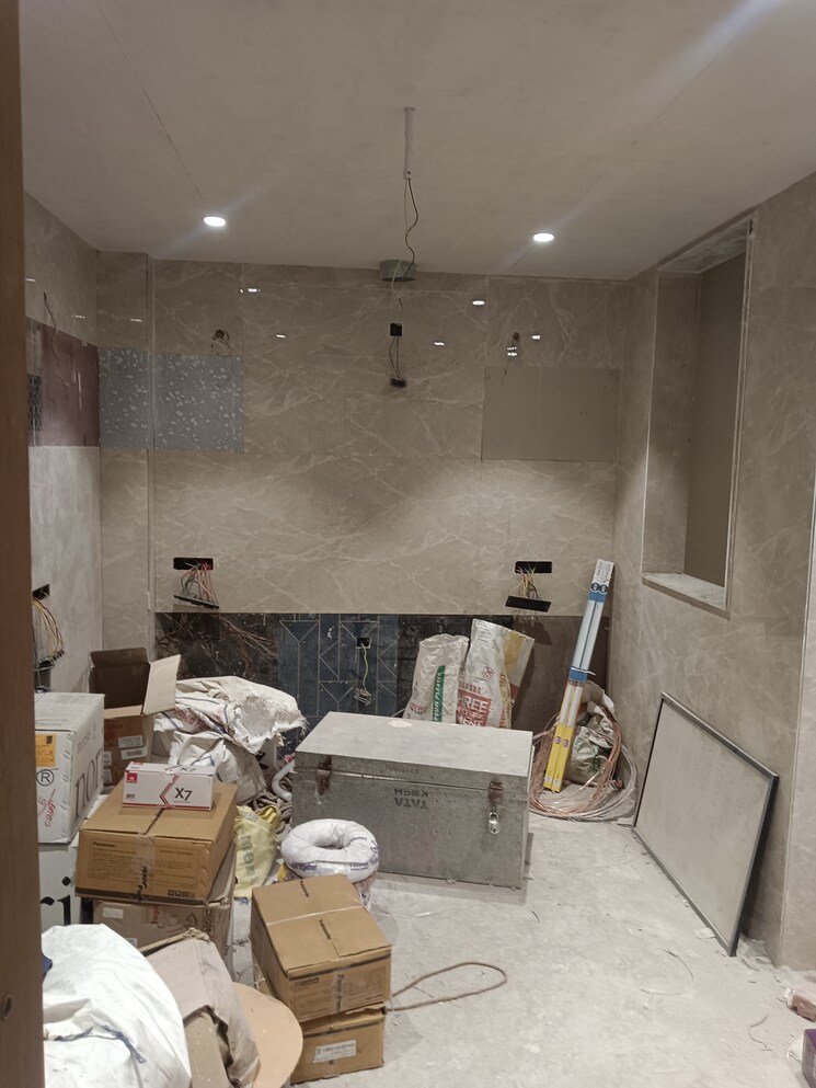 Bathroom, uday park 4 Bedroom 200 Sq.Yd. Builder Floor In Uday Park Delhi 8301204