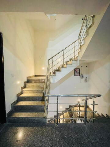 Staircase in 1 BHK Apartment at Saket – for Rent