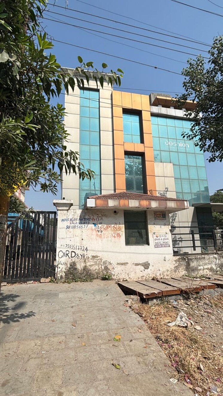 Exterior View, sector 63 Commercial Office Space 1000 Sq.Mt. In Sector 63 Noida 8301223