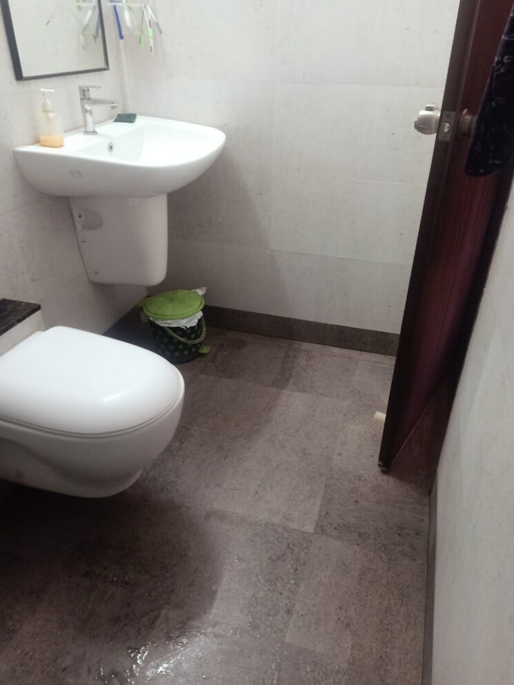 Bathroom, venkatesh-graffiti-elite 2 Bedroom 780 Sq.Ft. Apartment In Mundhwa Pune 8301216