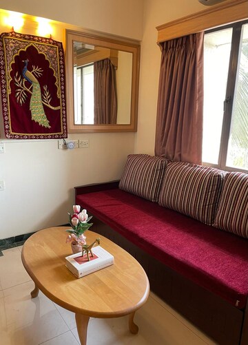 Balcony in 1 RK Apartment at pooja apartment Bandra, Bandra West – for Rent