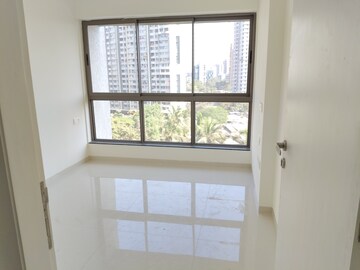 Room in 2 BHK Apartment at Rustomjee Bella Phase 1, Bhandup West – for Rent
