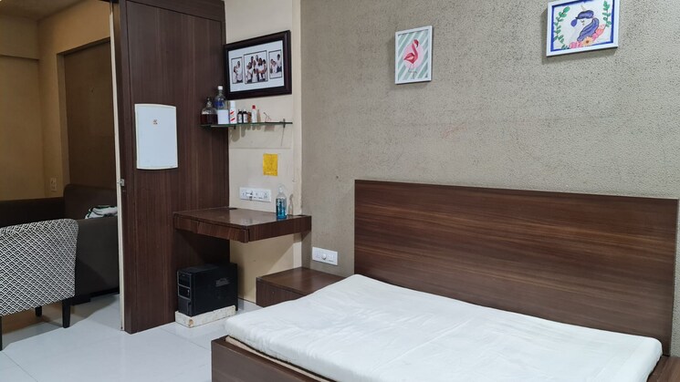 Bedroom, worli 2.5 Bedroom 1000 Sq.Ft. Apartment In Worli Mumbai 8301243