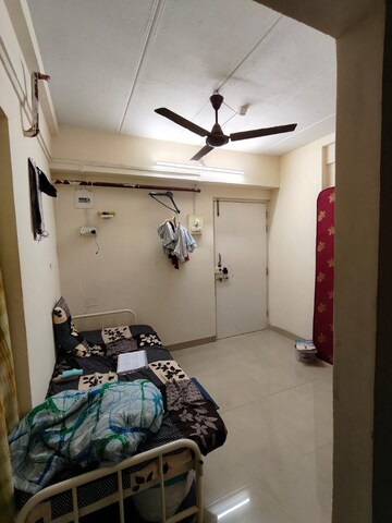 Room in  Pg at Naigaon – for Rent