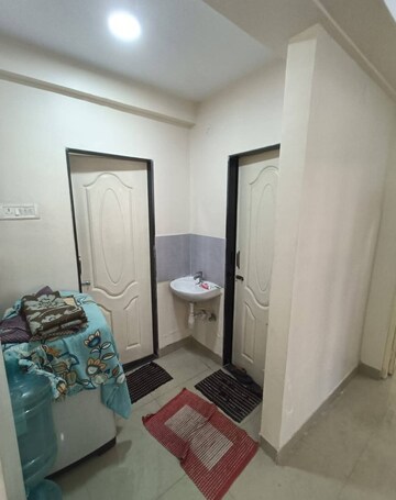 Master Bedroom in 1 BHK Apartment at Hiranandani Gardens, Powai – for Rent