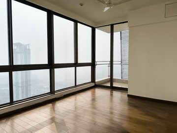 Room in 3.5 BHK Apartment at M3M Golf Estate, Sector 65 – for Rent