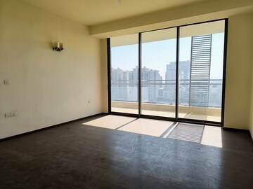 Room in 3 BHK Apartment at M3M Golf Estate, Sector 65 – for Rent