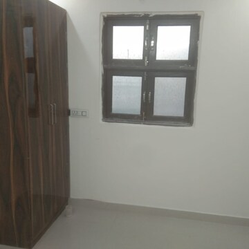 2.5 BHK Builder Floor For Rent in Shahdara Delhi  8301301