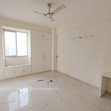 Room in 4 BHK Apartment at Dasnac The Jewel, Sector 75 – for Rent