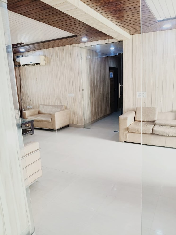 Room, mahagun-mezzaria 3 Bedroom 3070 Sq.Ft. Apartment In Sector 78 Noida 8301412