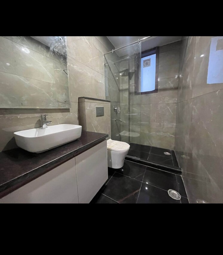 Bathroom, paschim vihar 3 Bedroom 1400 Sq.Ft. Builder Floor In Paschim Vihar Delhi 8301426