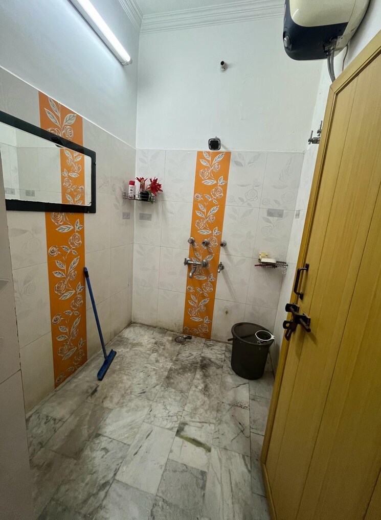 Living Room, indira nagar 6 Bedroom 1900 Sq.Ft. Independent House In Indira Nagar Lucknow 8301461