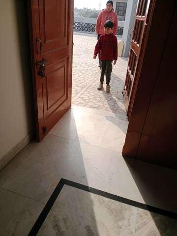 Balcony in 1 BHK Builder Floor at Sector 6 – for Rent