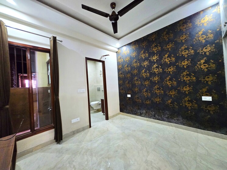 Room, peer mucchalla 3 Bedroom 1400 Sq.Ft. Apartment In Peer Mucchalla Zirakpur 8301482