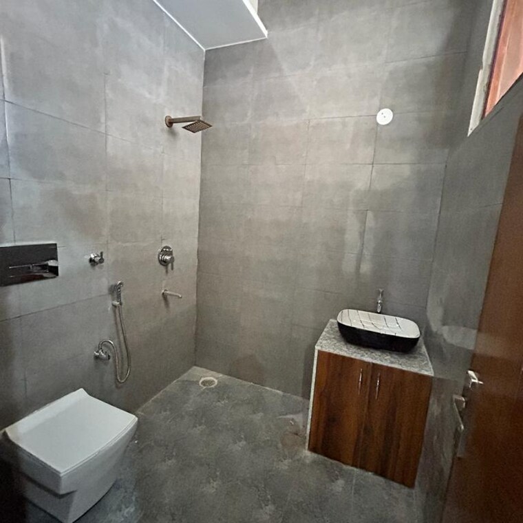 Bathroom, patiala road 3 Bedroom 1450 Sq.Ft. Apartment In Patiala Road Zirakpur 8301496