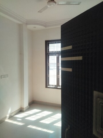 Room in 2 BHK Independent House at Gomti Nagar – for Rent