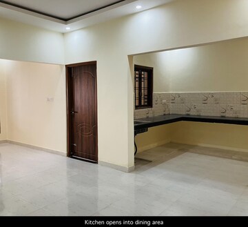 Room in 4 BHK Independent House at Gomti Nagar – for Sale