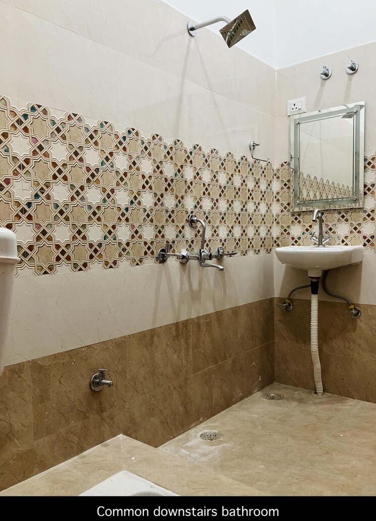Bathroom, gomti nagar 4 Bedroom 1250 Sq.Ft. Independent House In Gomti Nagar Lucknow 8301504