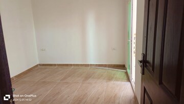 Room in 2 BHK Apartment at Migsun Vilaasa, Eta Ii Greater Noida – for Rent