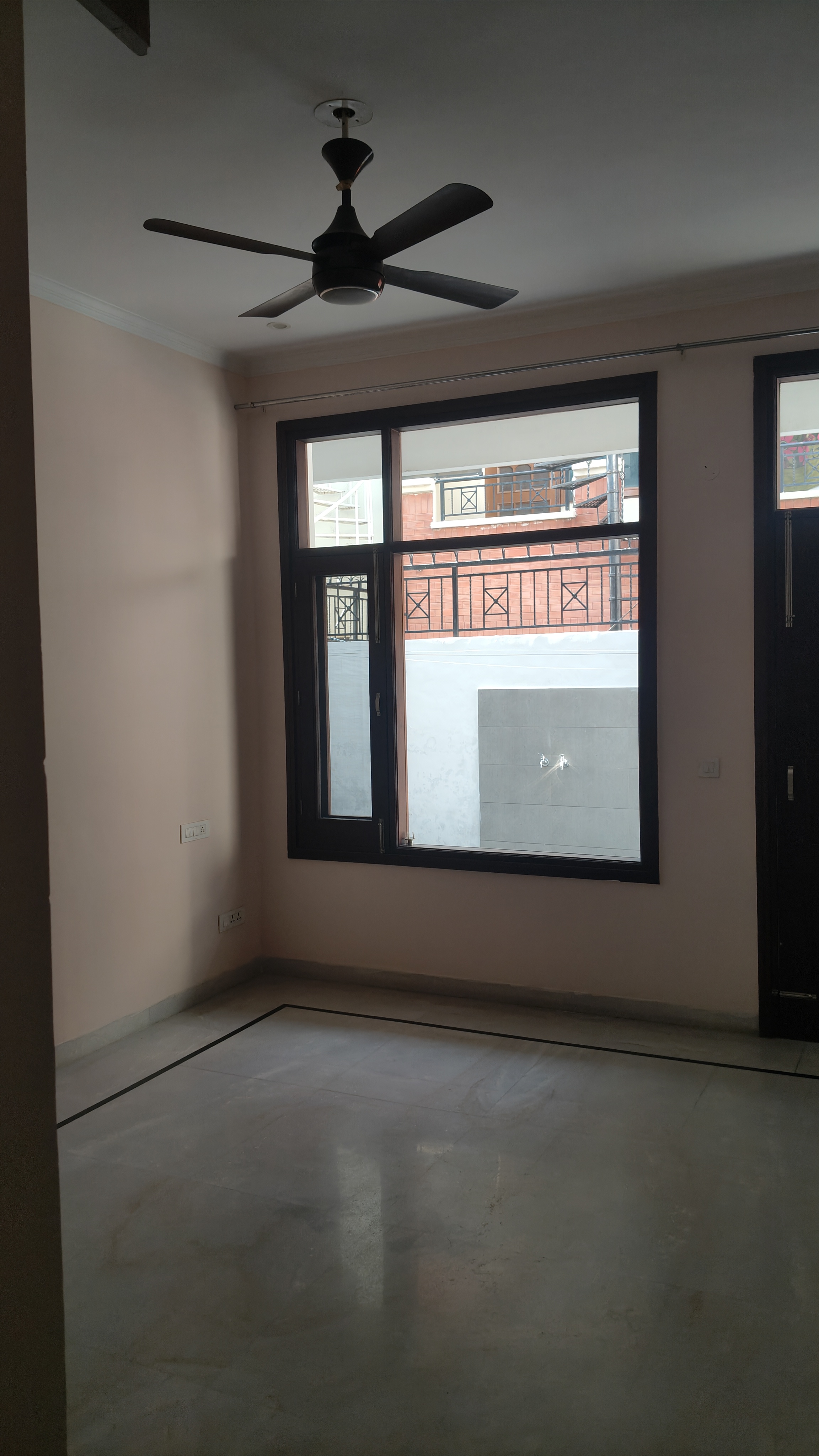 5 BHK + Extra Room Independent House For Sale in D R Estate 