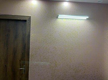 Room in 2.5 BHK Apartment at Godrej Woods, Sector 43 – for Sale