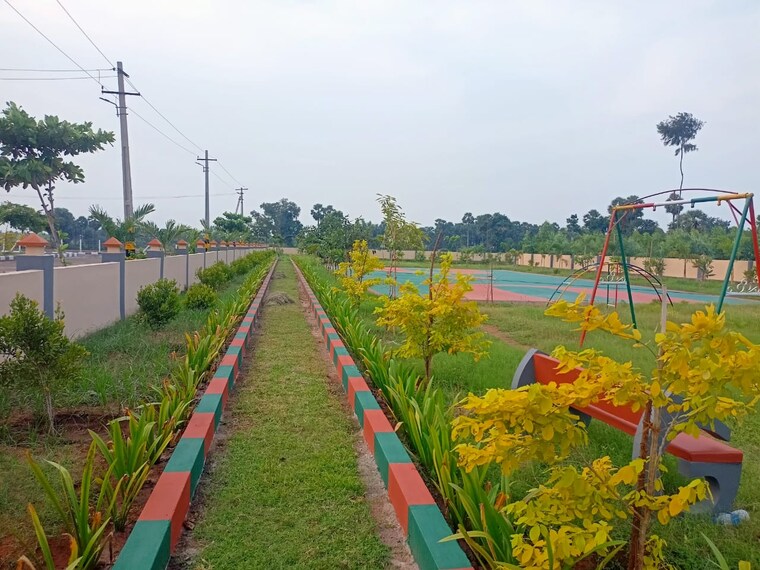 Garden, bhogapuram  167 Sq.Yd. Plot In Bhogapuram Vizag 8301576