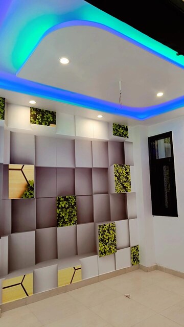 Room in 2 BHK Builder Floor at Dwarka Mor – for Rent