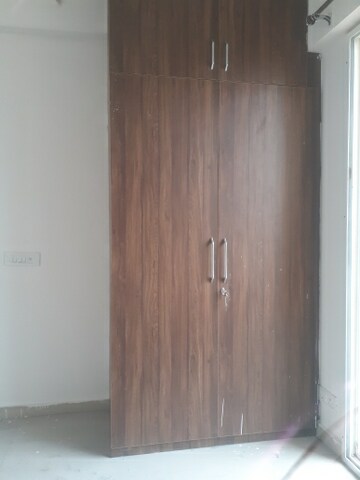 Furnished Amenities in 2 BHK Apartment at Mahagun Mywoods III, Sector 16c Greater Noida – for Rent
