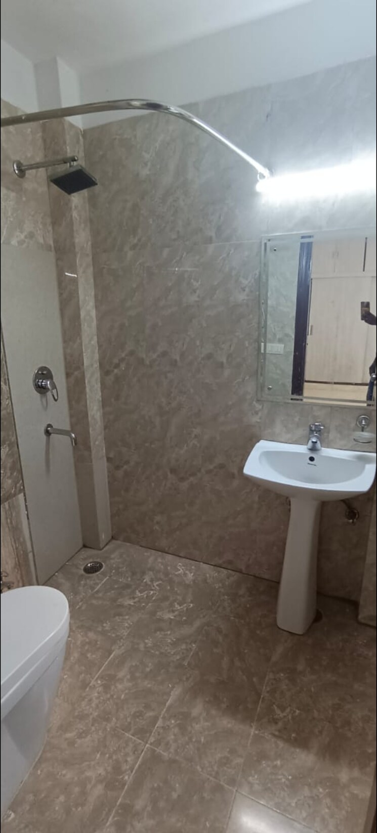 Bathroom, greater kailash 3 Bedroom 1900 Sq.Ft. Builder Floor In Greater Kailash Delhi 8301713
